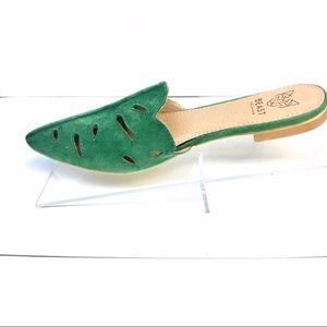 RARE!! Green Monstera Leaf Mules Flats - SIZE 7